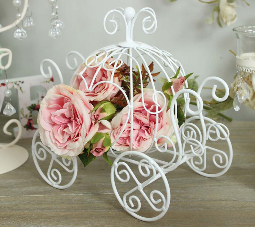 Cinderella carriage candle holder