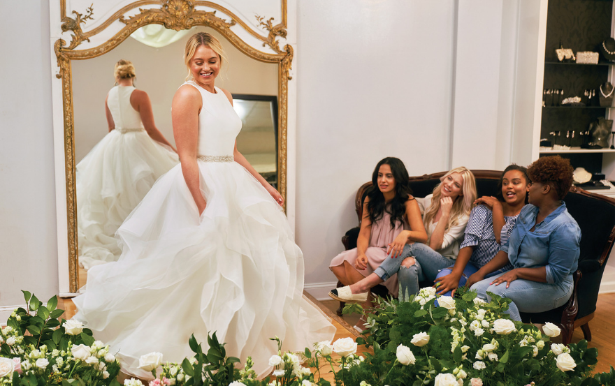 Ruffled skirt wedding dress