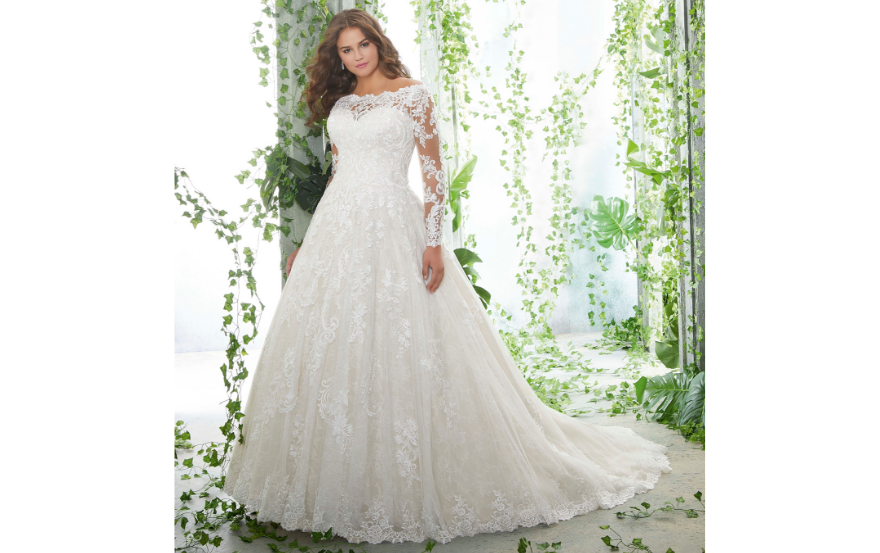 Long sleeved lace wedding dress