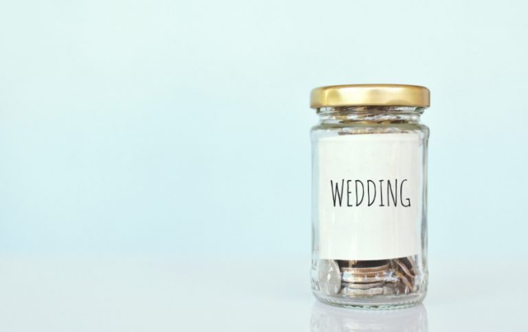 £5,000 wedding budget