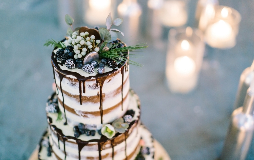 Naked wedding cake