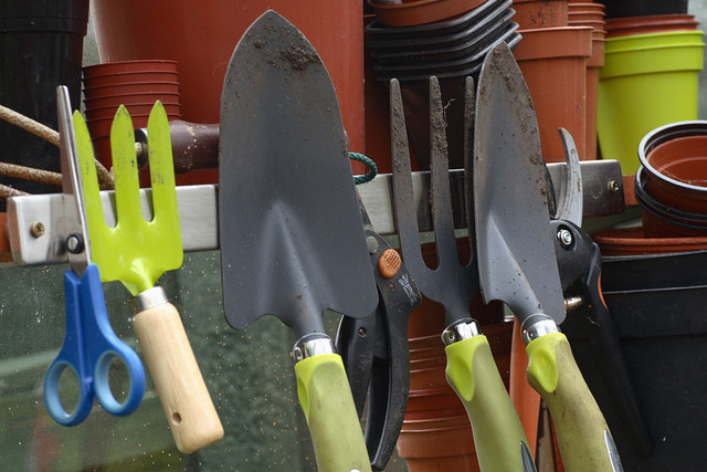 gardening tools guide