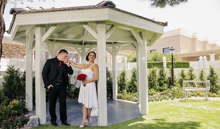 The Chapel of the Flowers Las Vegas - The Gazebo | Confetti.co.uk