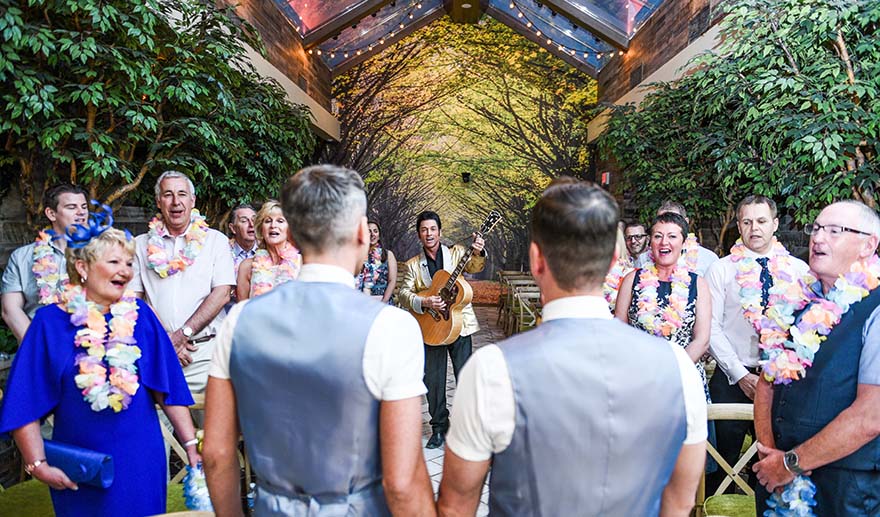 The Chapel of the Flowers Las Vegas - The Glass Gardens Vegas Ceremony | Confetti.co.uk