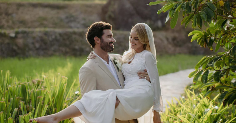 Kaitlynn Carter Wed Brody Jenner in a Bespoke Bo and Luca Gown | Confetti.co.uk