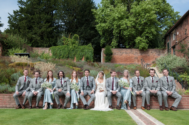 Newlyweds with Bridesmaids and Groomsmen