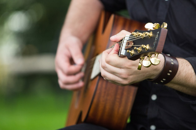 Reception Guitar Entertainment