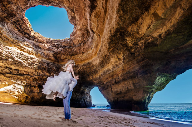 Newlyweds' island photos