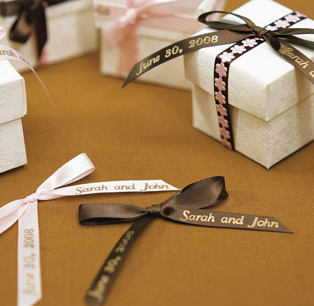 DIY Personalised Bows for Favours