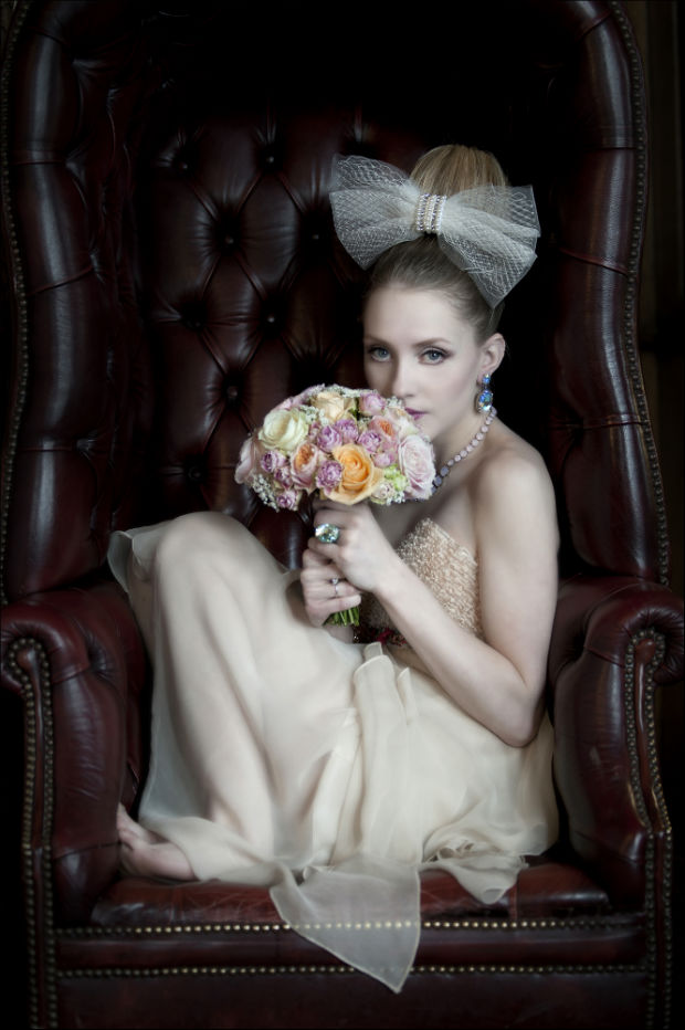 Bride with bouquet by Halo and Hobby