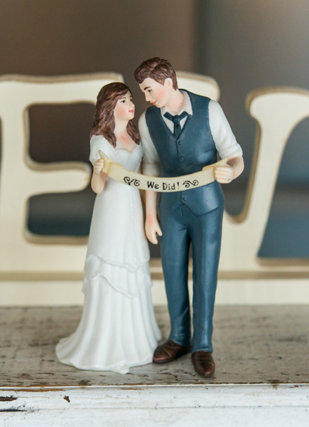 "Indie Style" Wedding Couple Figurine - Rustic Wedding Decor Ideas | Confetti.co.uk