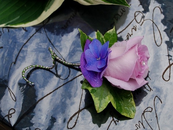 The Gilded Lily pink and wedding flowers with ivy