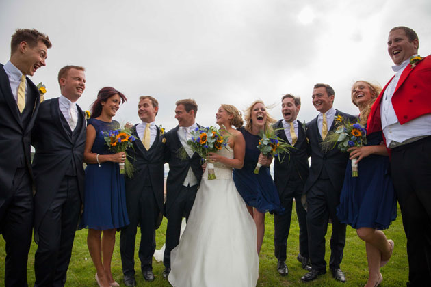 The newlyweds with their bridesmaids and the groomsmen 