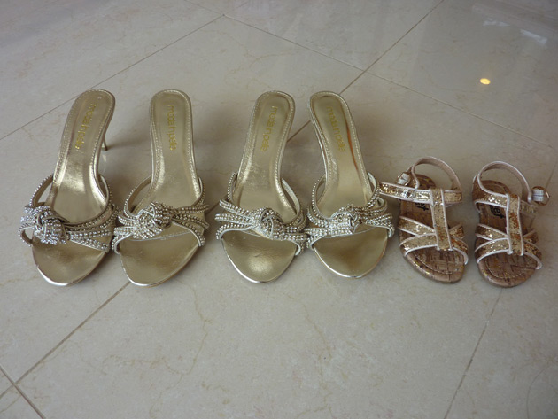  The bridesmaids and the flower girls gold sandals 