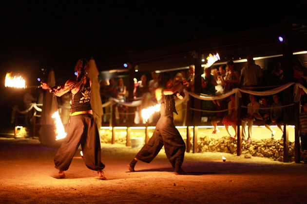 Fire dancers 