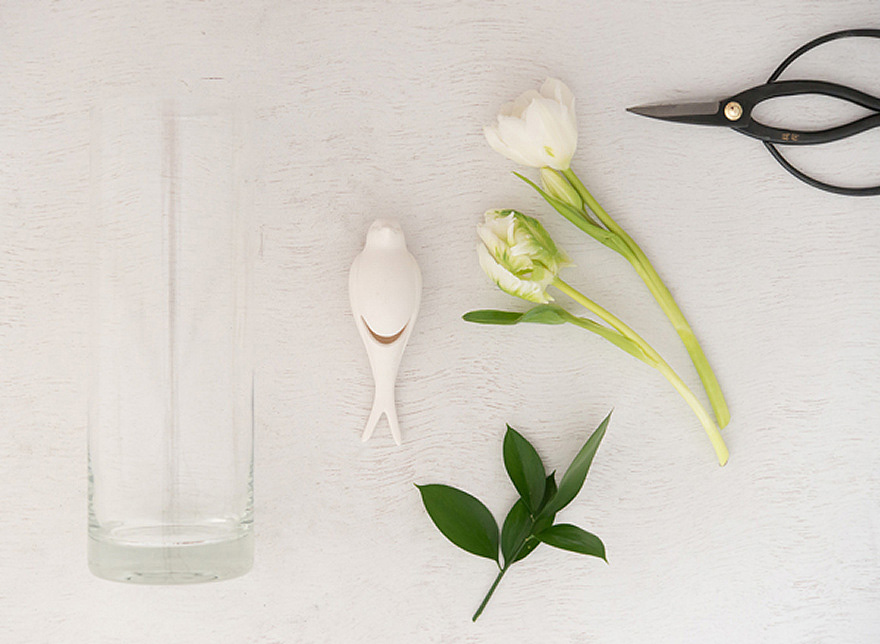 Spring Wedding Centrepiece DIY | Confetti.co.uk