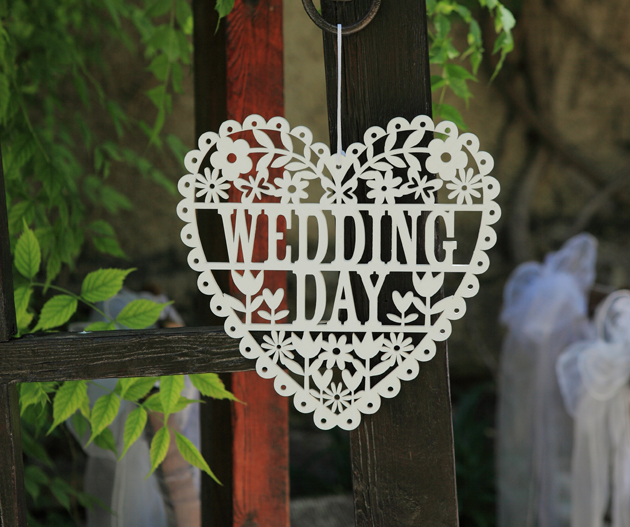 Metal heart shaped wedding day sign