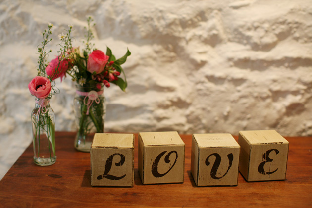 Love wedding favour boxes| Confetti.co.uk