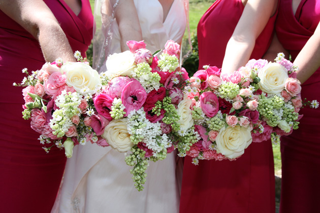 Pink and white wildflower wedding bouquets | Ava Images | Confetti.co.uk