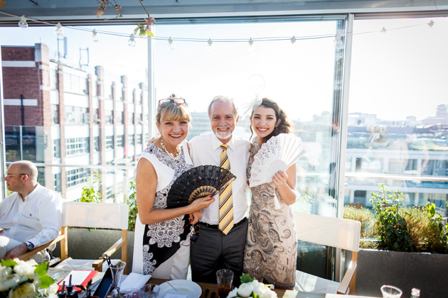 Bride with her parents | Confetti.co.uk