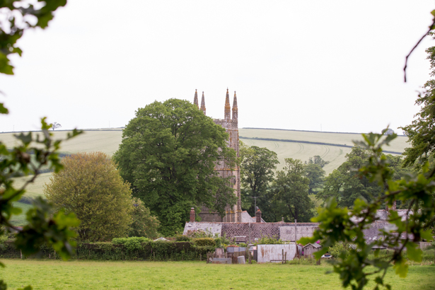 Wedding ceremony at St Andrews, Sampford Courtenay in Devon| Confetti.co.uk