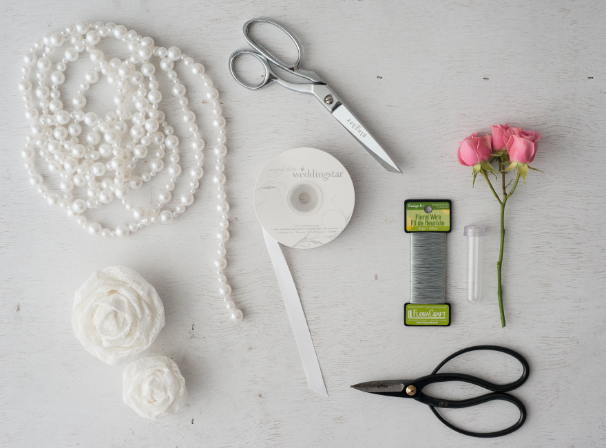 Pearls and Lace Aisle Markers Accessories | Confetti.co.uk