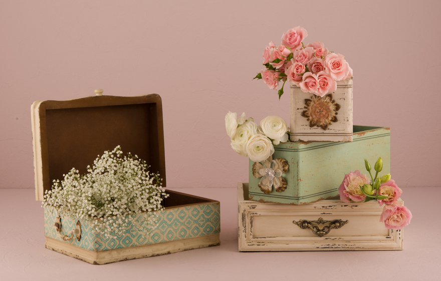 Vintage boxes with flowers | Confetti.co.uk