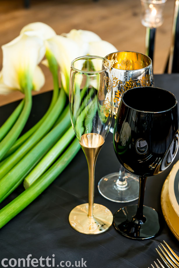 An elegant and classy art deco drinks reception setting