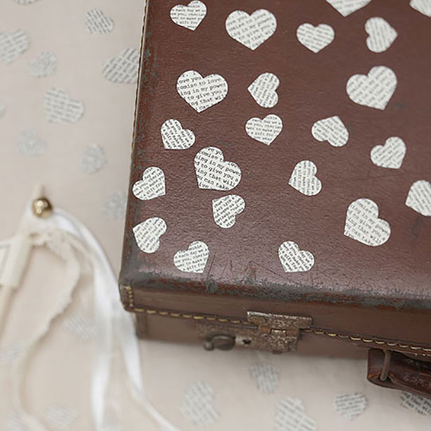 Vintage newspaper confetti hearts | Confetti.co.uk