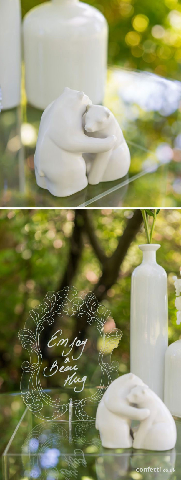 Woodland themed wedding favours | Hugging bears wedding favour | Confetti.co.uk 