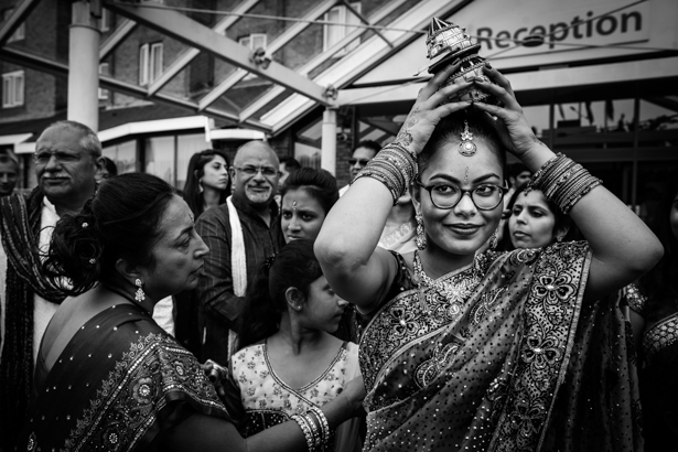 Hindu bridal party waiting for the mosaru | Traditional Indian wedding customs | Confetti.co.uk