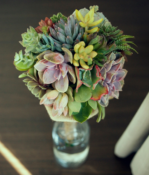 Wedding succulents centrepiece with succulents and flowers | Confetti.co.uk