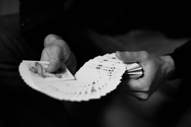 Magician wedding entertainment | Confetti.co.uk