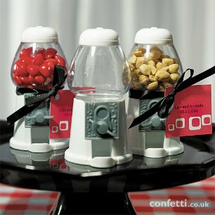 Gumball machine novelty favours | Confetti.co.uk