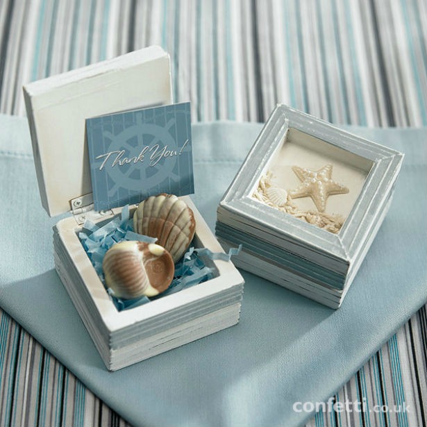 Blue starfish favour box