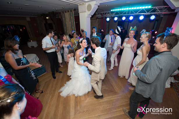 Bride and groom dancing with their wedding guests| Sheraton Algarve Hotel, in the Algarve, Portugal| Debora and James’s real destination wedding | Confetti.co.uk