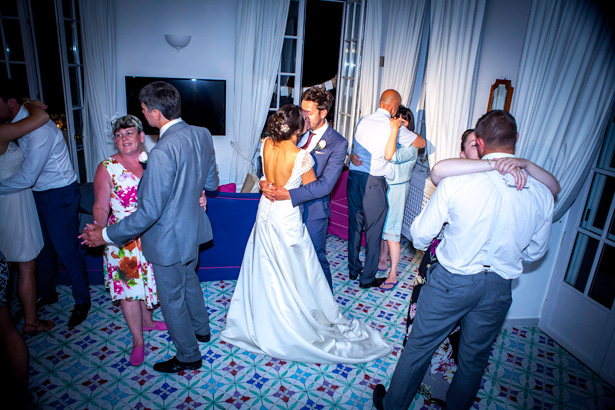 First dance to Stay with me by John Legend | Leanne and Chris's Real Italian Wedding | Confetti.co.uk