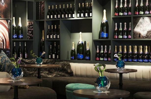 Volataire champagne bar