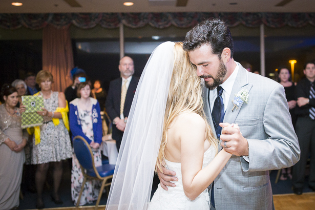 Live rendition of “I just don’t think I’ll ever get over you” by Collin Hay by the groomsmen | First dance | Crystal & Giampaolo California Real Wedding |Destination Wedding | Confetti.co.uk 