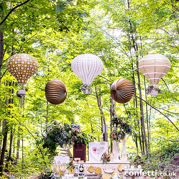 Hot Air Balloon Paper Lantern Set In Gold And White