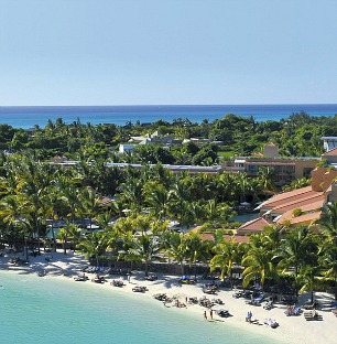 Beachcomber Seychelles palm trees