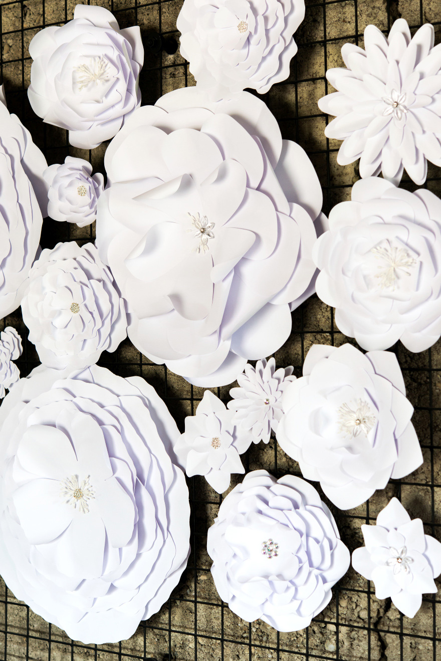 Paper Flowers Wedding DIY | Confetti.co.uk