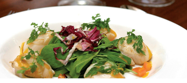 Delight your guests with a fresh salad at Wroxall Abbey | Confetti.co.uk