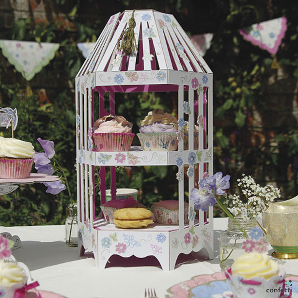 Vinatge Cakestand | Bridesmiads Tea Party | Confetti.co.uk 