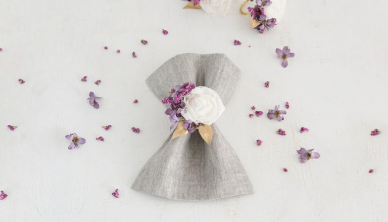 DIY Lace Flower Napkin Ring Thumbnail | Confetti.co.uk