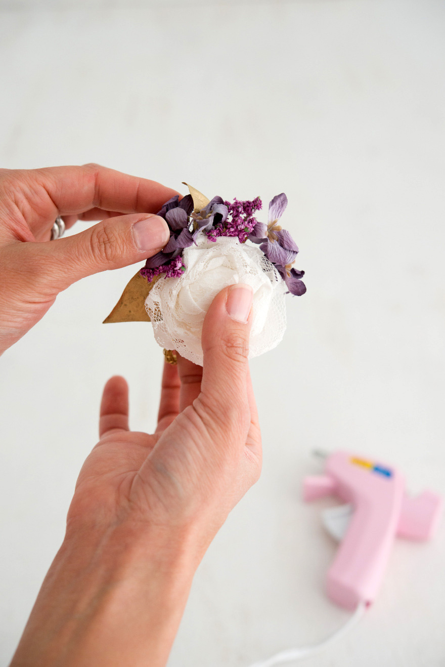 White and Purple Napkin Ring | Confetti.co.uk