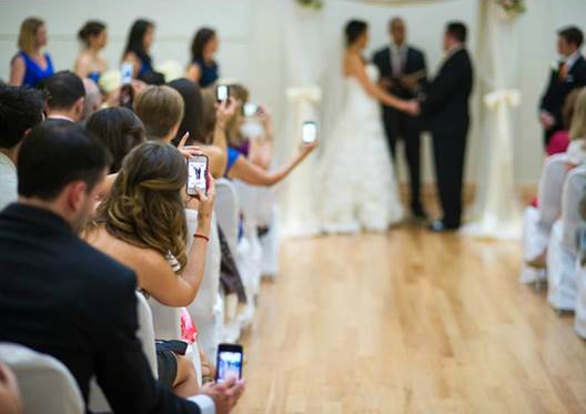 Why people have unplugged weddings | Confetti.co.uk