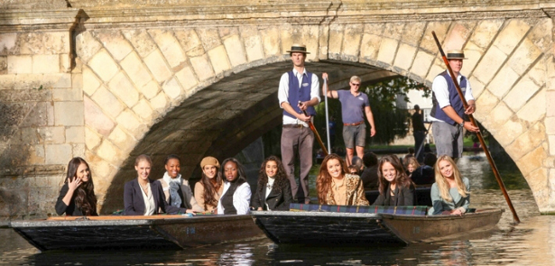 Champagne punting hen party idea from Confetti.co.uk