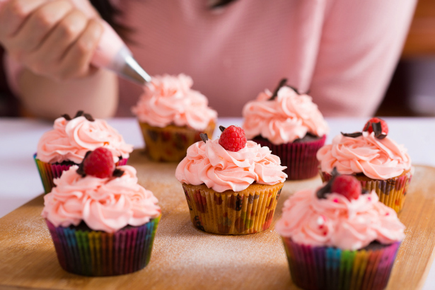 Cupcake and cocktail making for a hen party from Confetti.co.uk