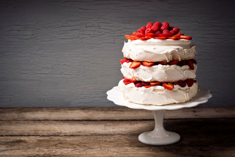 gluten free pavlova wedding cake 